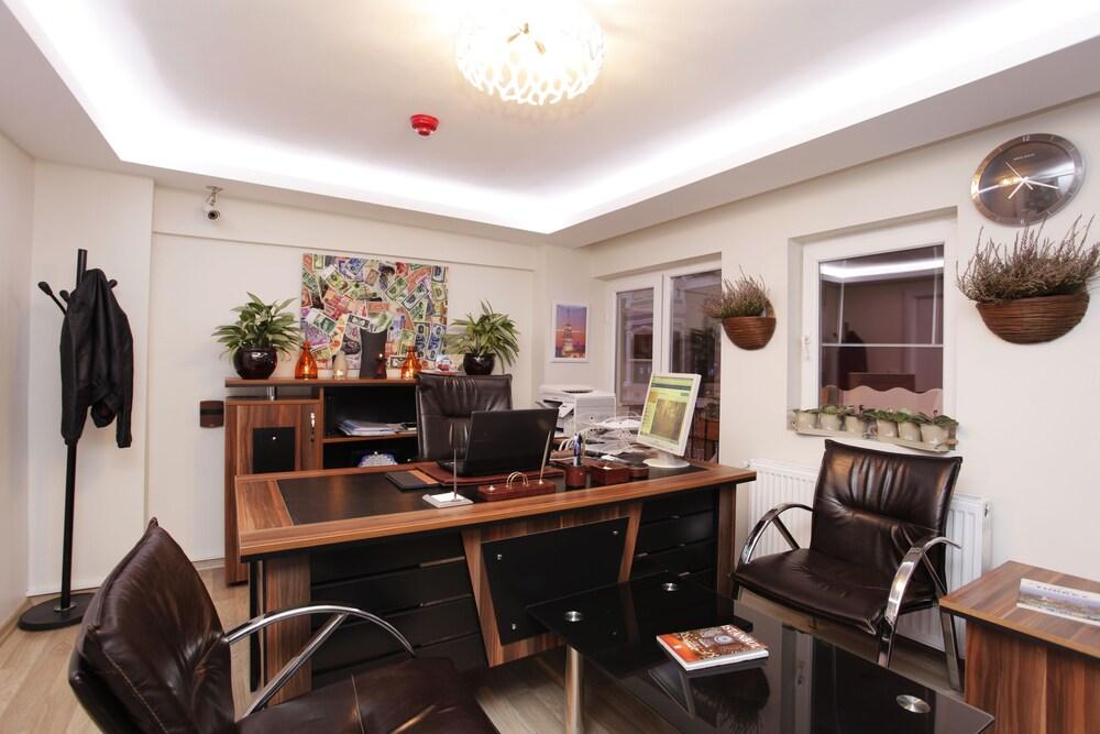 Taksim Istiklal Suites Istanbul Eksteriør bilde